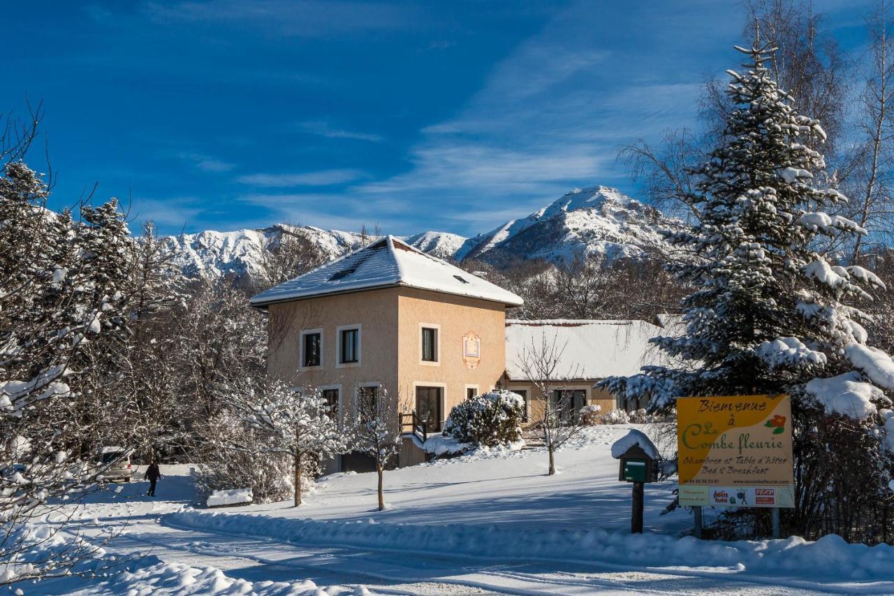 "La Combe Fleurie" Appartements & Chambres Saint-Bonnet-en-Champsaur Exteriér fotografie