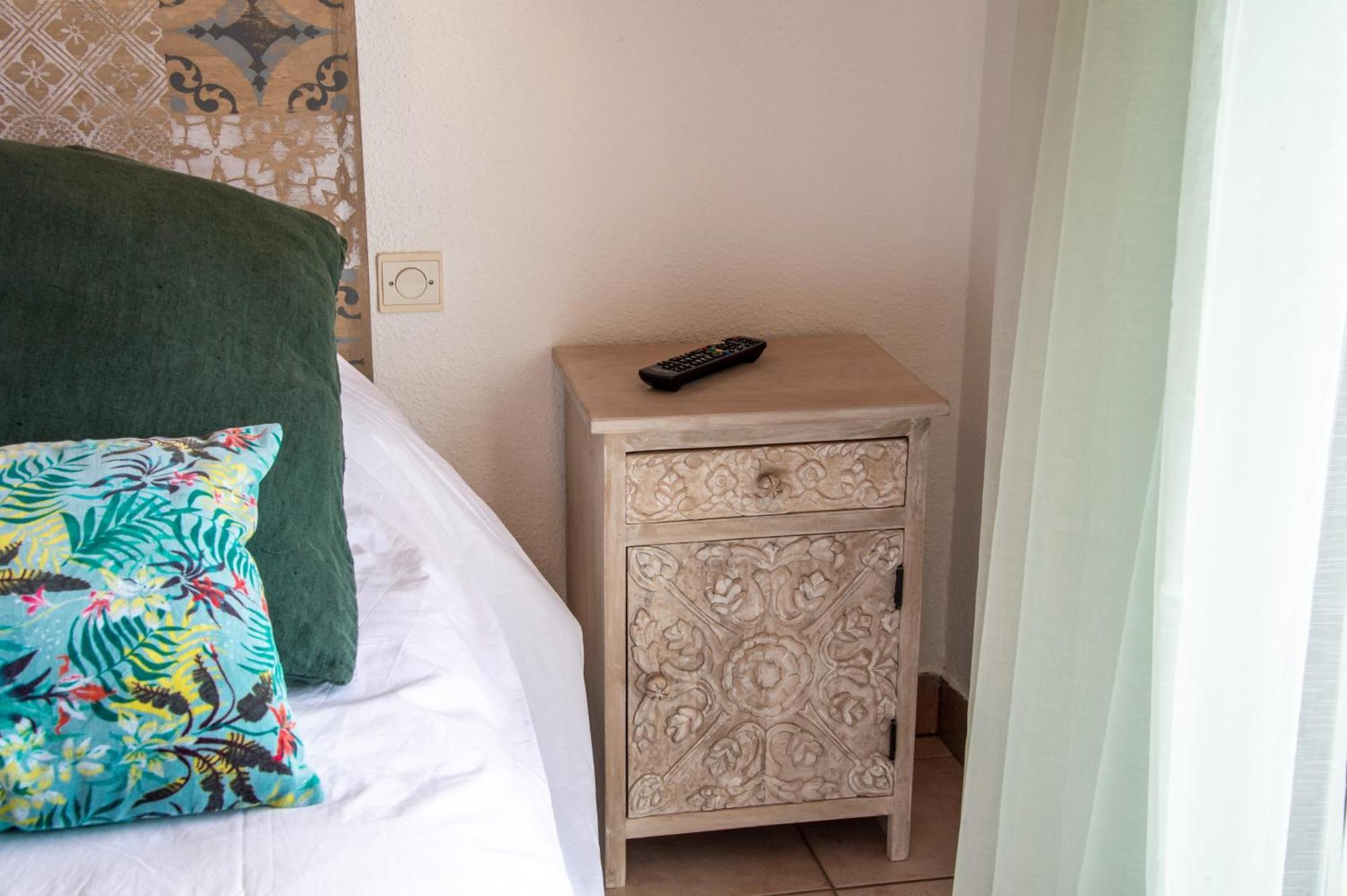 "La Combe Fleurie" Appartements & Chambres Saint-Bonnet-en-Champsaur Pokoj fotografie