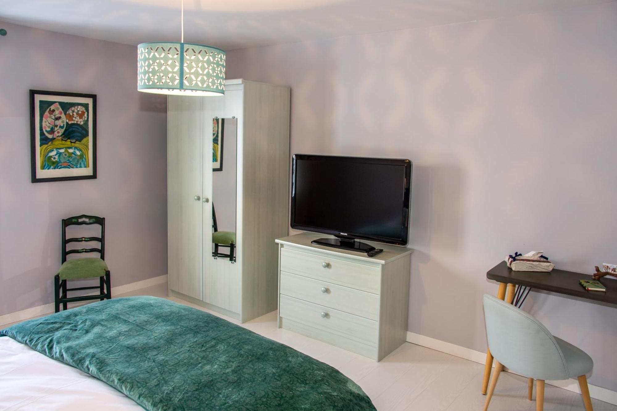 "La Combe Fleurie" Appartements & Chambres Saint-Bonnet-en-Champsaur Pokoj fotografie