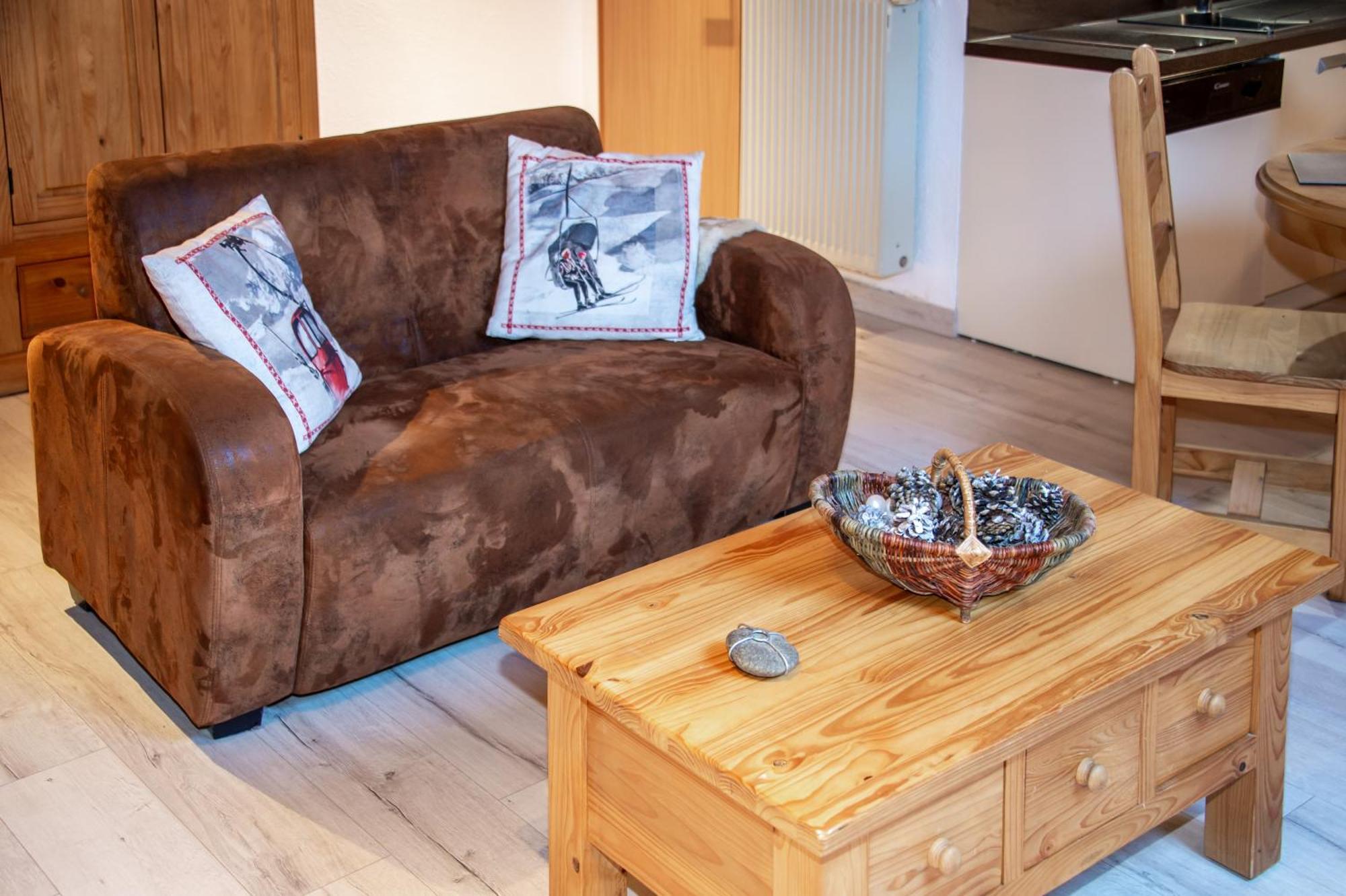"La Combe Fleurie" Appartements & Chambres Saint-Bonnet-en-Champsaur Pokoj fotografie